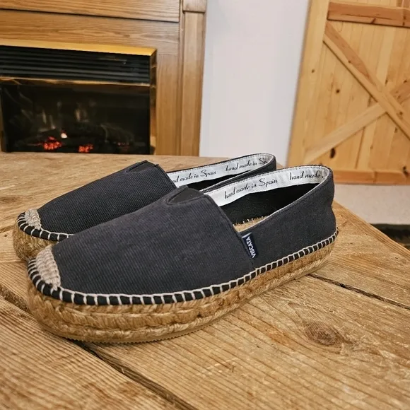 Barceloneta: flat slip on espadrilles Size 40