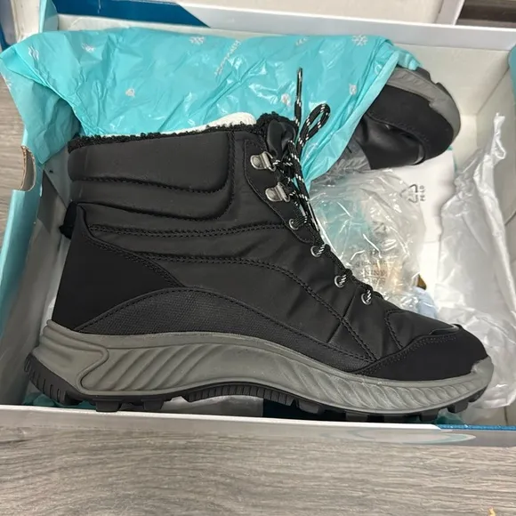 BareTraps Maine Waterproof Hiker Boot
