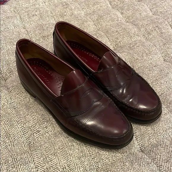 Bass Weejuns burgundy leather penny loafers size 10.5D