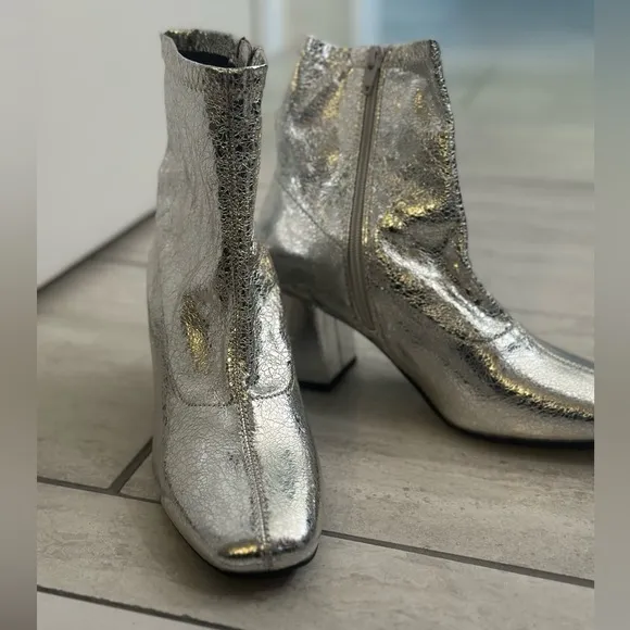 BC Footwear By Seychelles - Unforgettable Ankle Boot in Silver- size 8.5 - NWOB