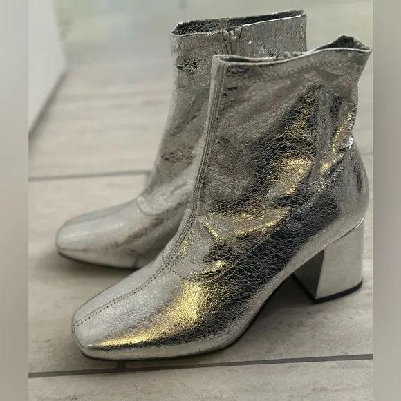 BC Footwear By Seychelles - Unforgettable Ankle Boot in Silver- size 8.5 - NWOB