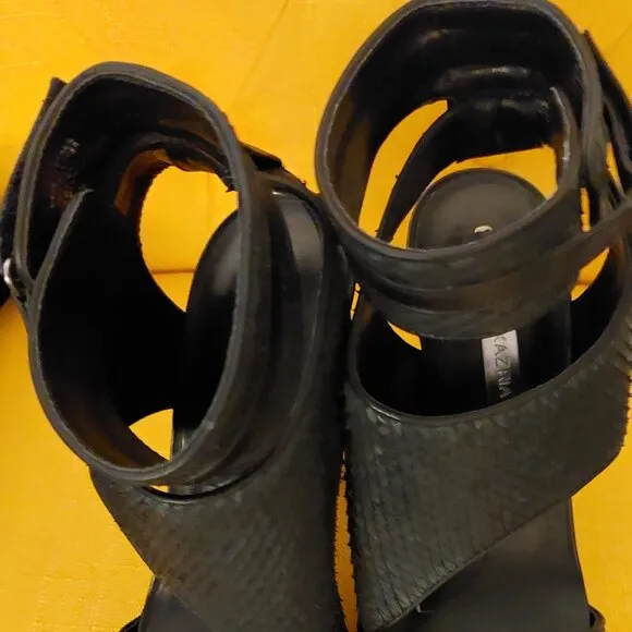 BCBGMAXAZRIA Black Snakeskin Print Open Toe High-heel Sandals Size 8 Retail $295