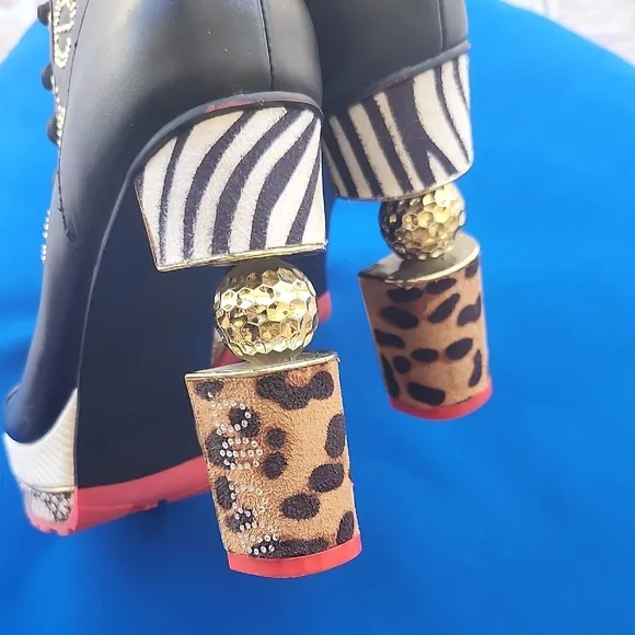 Bebe Black and Gold Lace Up Boots with Chunky Heel