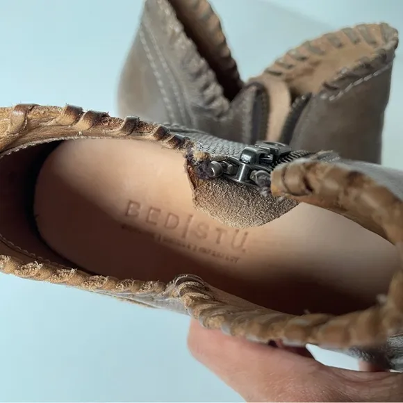Bed Stu Carla Light Brown Taupe Leather Stacked Wooden Heel Ankle Bootie 7.5
