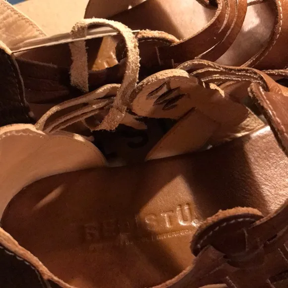 Bedstu Cara sandals size 9.5