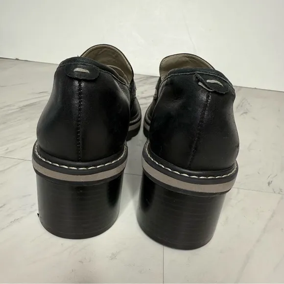 Bernardo Selma Black Leather Heeled Penny Loafer 8M