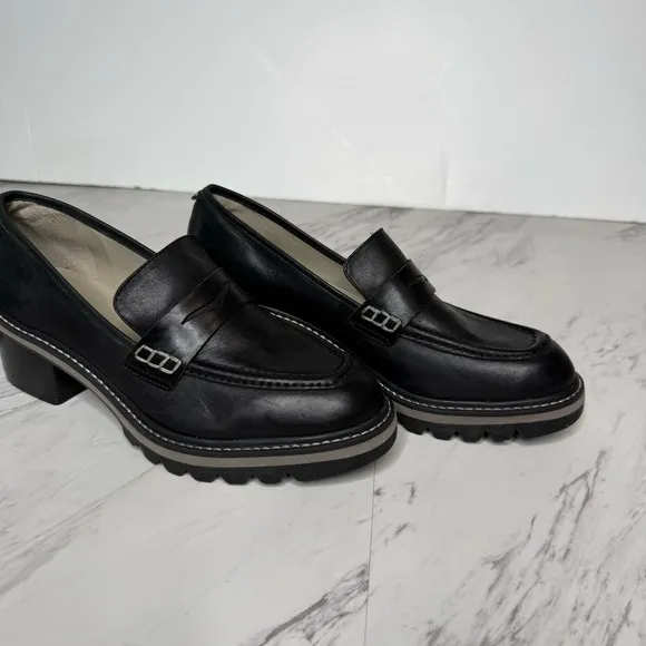 Bernardo Selma Black Leather Heeled Penny Loafer 8M
