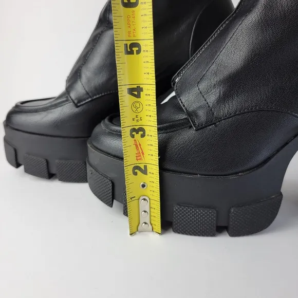 Bershka Chunky‎ Platform Heel Ankle Boots Size 37