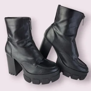 Bershka Chunky‎ Platform Heel Ankle Boots Size 37