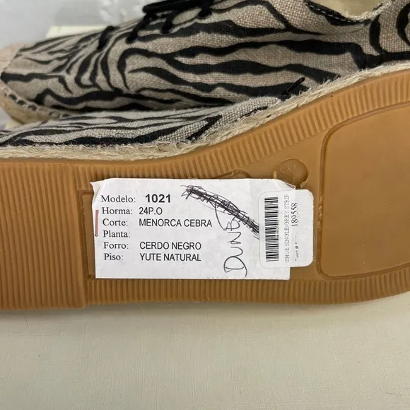 Bettyle Muller Closed Toe Zebra Print Espadrilles Size 37