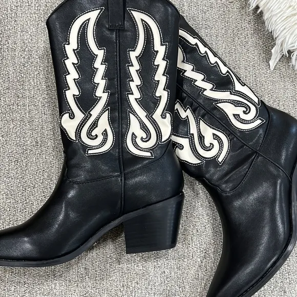 BILLINI NORVA BOOTS BLACK / BONE