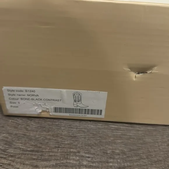 BILLINI  Norva Western Boots ~ New in Box