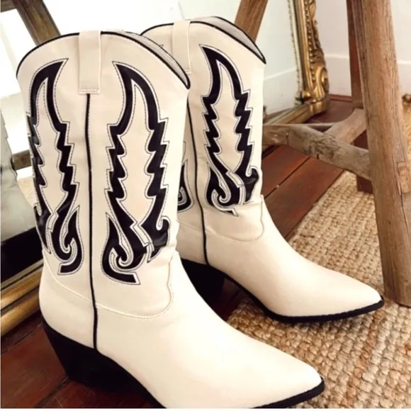 BILLINI  Norva Western Boots ~ New in Box