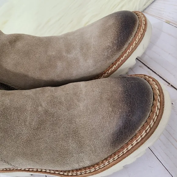 Bionica Dawkins tall boots sweater knit waterproof taupe gray leather size 7