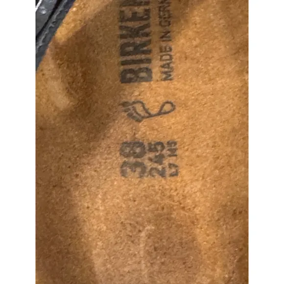 Birkenstock Women’s GizehOiled Leather - Black Thong Sandals Size 7