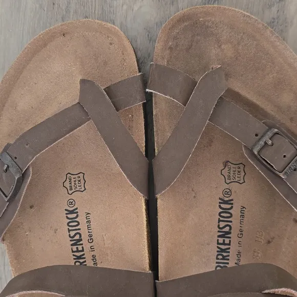 BIRKENSTOCK Yara leather strap sandals lEU size 42 US size W11-11.5/M 9-9.5