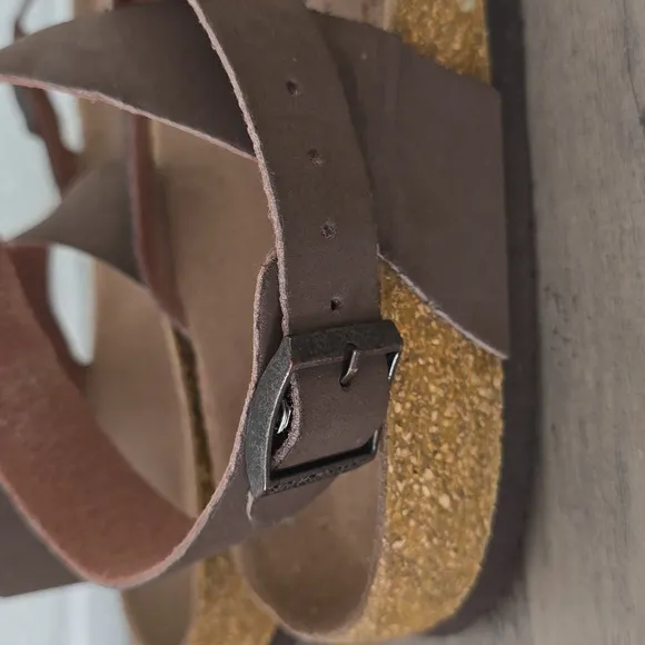 BIRKENSTOCK Yara leather strap sandals lEU size 42 US size W11-11.5/M 9-9.5