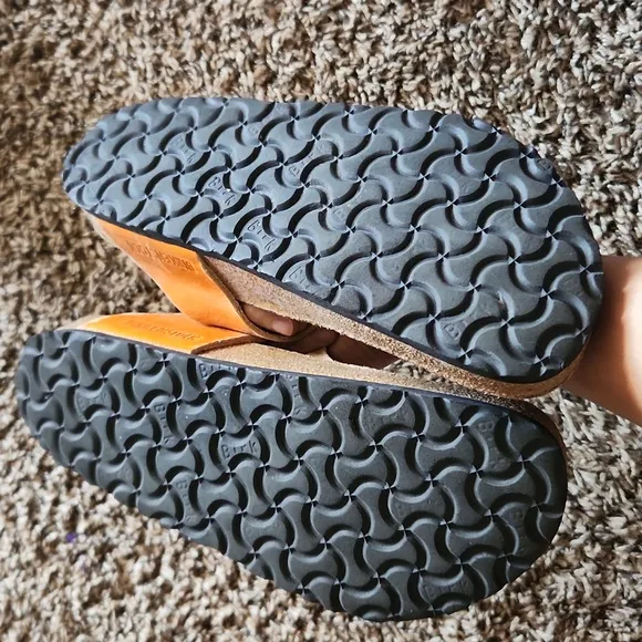 Birkenstocks Orange Gizeh Sandals L8 M6