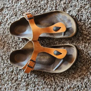 Birkenstocks Orange Gizeh Sandals L8 M6