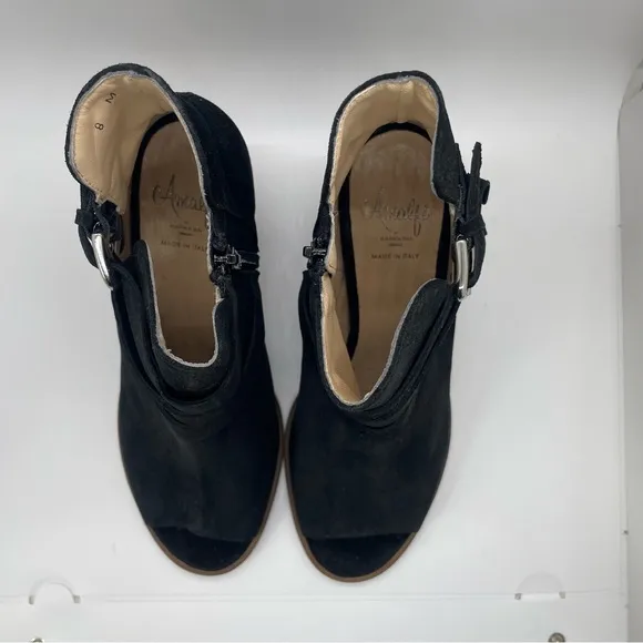 Black Ankle Boots with Chunky Heel and Peep-Toe