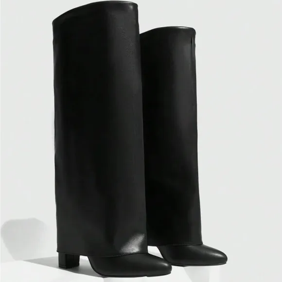 Black fold over chunky heel boots