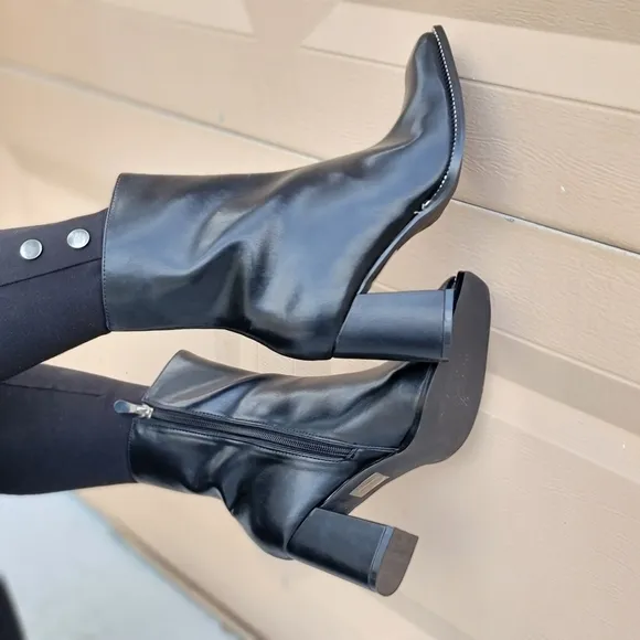 Black High Chunky Heeled Boots Zip Up Square Toe Ankle Booties