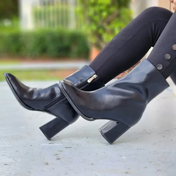 Black High Chunky Heeled Boots Zip Up Square Toe Ankle Booties