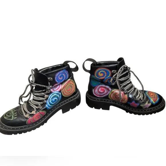 BLONDO Black Combat Boots Chunky Sole Colorful Artisan Painted Design Grunge
