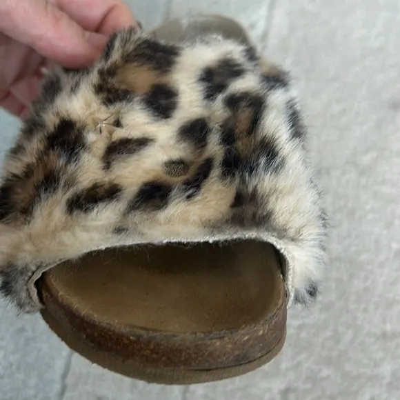 Bonpoint  fur kitty sandals