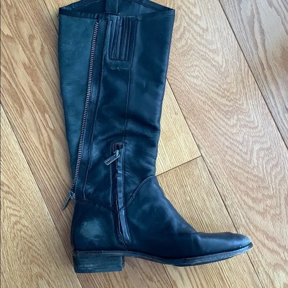 Boots western in style