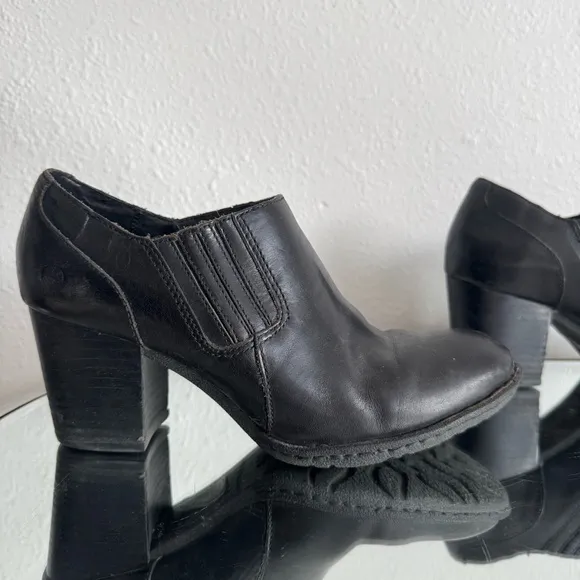 BORN Black Leather Western Breckin Low Ankle Chunky Block Heel Slip On Boots
