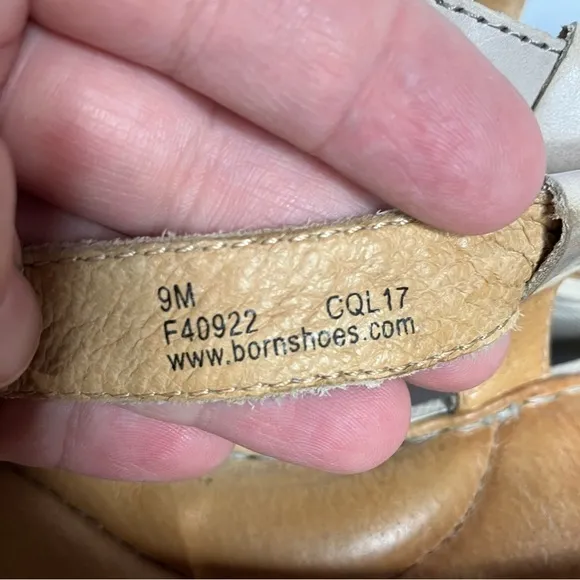 Born Idella wedge leather sandals tan size 9