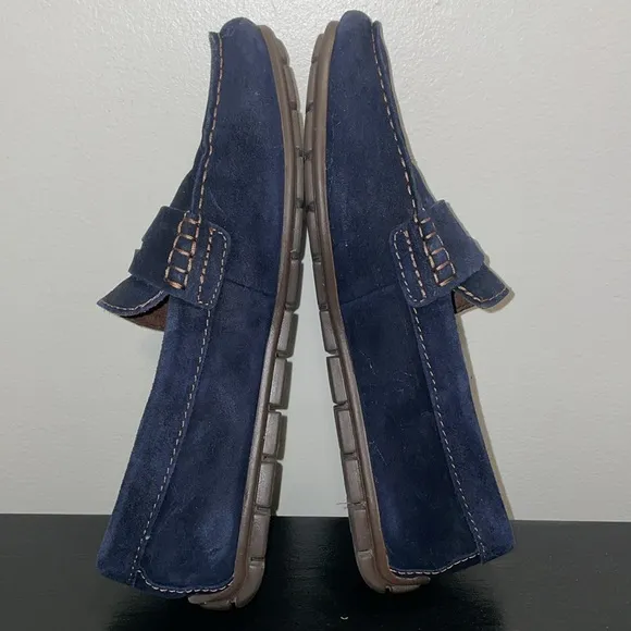 BORN Men’s Suede Slip On Penny Loafers.  Memory foam insoles. 9 BM0003872 Navy