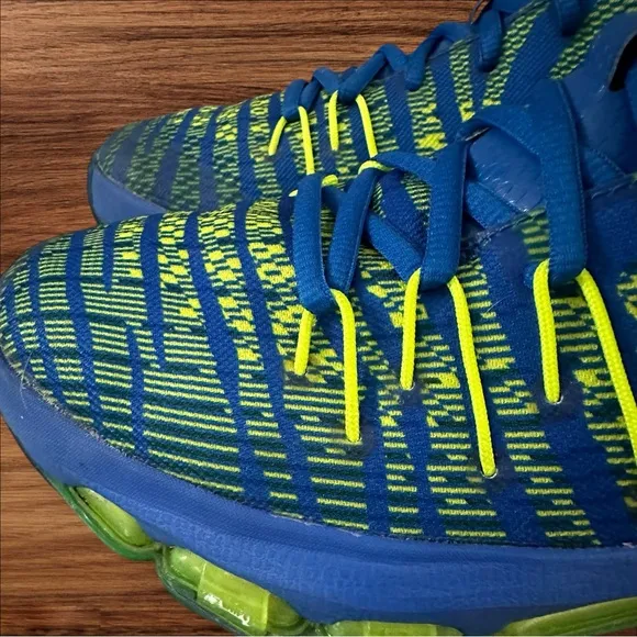 Brand New Nike KD 8 (GS) Hyper Cobalt Sneakers, Size 7 Y / Women’s 8.5.