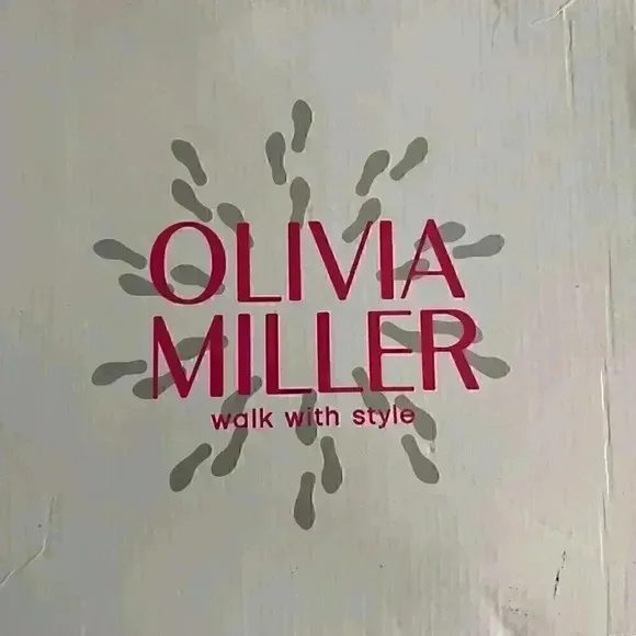 Brand New Olivia Miller Zadie Boots in Ivory Size 7.5