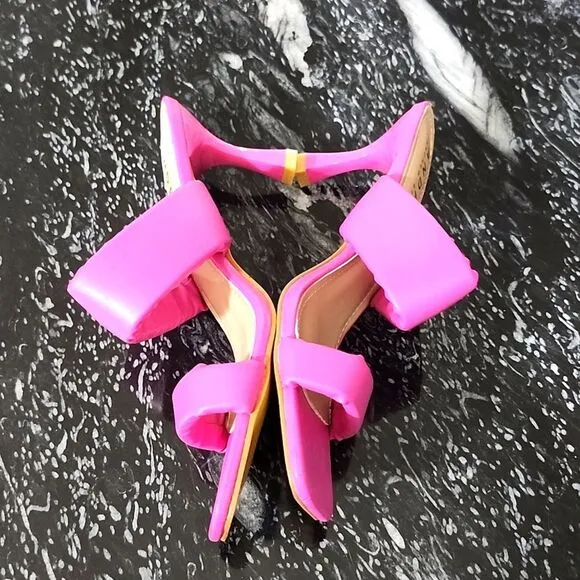BRAND NEW ANDREW BY ANDREW STEVEN'S WOMEN'S CORA SANDALS