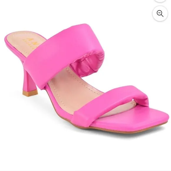 BRAND NEW ANDREW BY ANDREW STEVEN'S WOMEN'S CORA SANDALS
