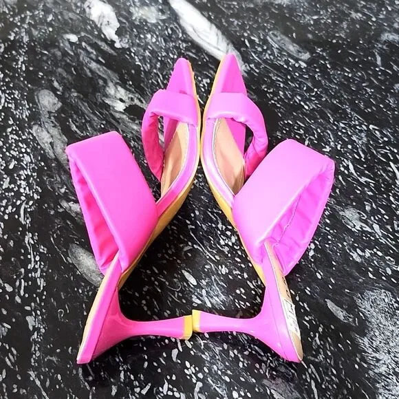 BRAND NEW ANDREW BY ANDREW STEVEN'S WOMEN'S CORA SANDALS