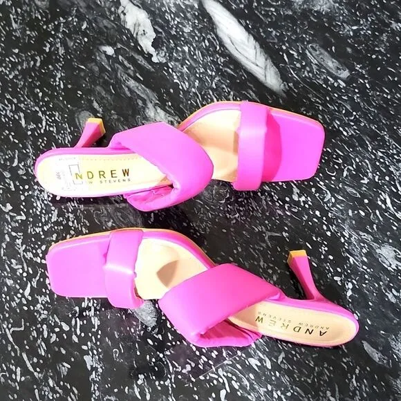 BRAND NEW ANDREW BY ANDREW STEVEN'S WOMEN'S CORA SANDALS