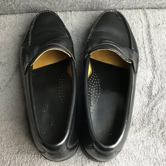 Brooks Brothers Penny Loafers Black Slip On Size 8 D