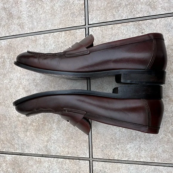 Bruno Magli Made in Italy  Leather Penny Loafers