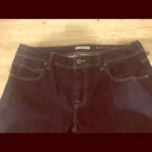 BURBERRY BRIT Keningston  Slim ankle length