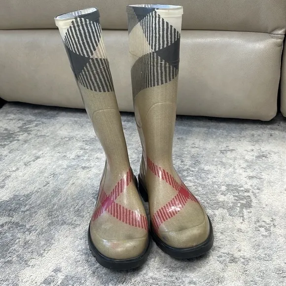 Burberry Nova Check Rubber Rain Boots Mid Calf Beige Plaid Wellies Sz 36