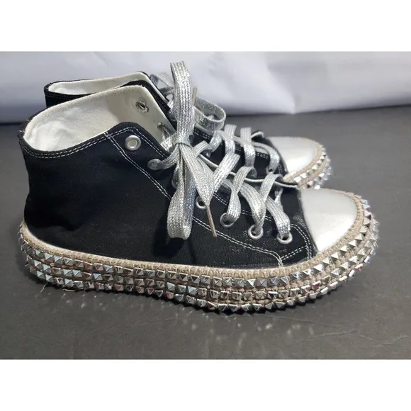 CC VV Women's Black High Top Fashion Sneakers Silver Spikes &amp; Laces Size 6.5/245