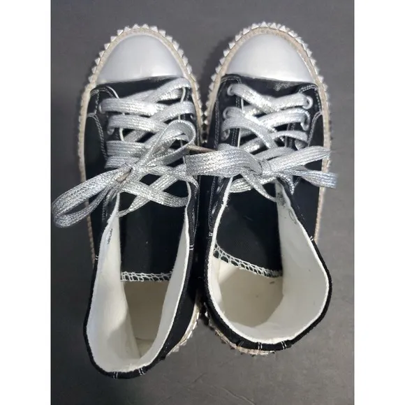 CC VV Women's Black High Top Fashion Sneakers Silver Spikes &amp; Laces Size 6.5/245