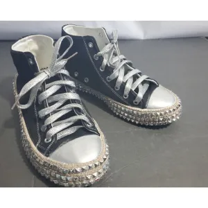CC VV Women's Black High Top Fashion Sneakers Silver Spikes &amp; Laces Size 6.5/245