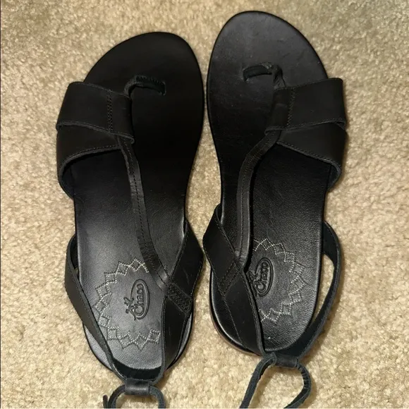 CHACO Sandals Size 7 Black Leather Calf Tie Flats Thong Toe Style #2397116
