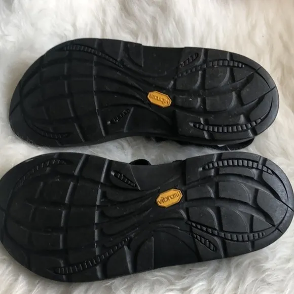 Chaco vibram blue strapped rugged sandals 11