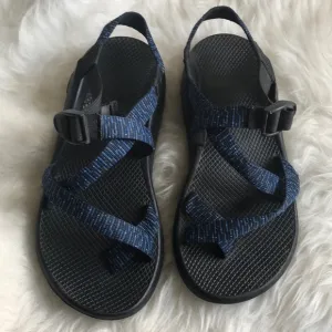 Chaco vibram blue strapped rugged sandals 11