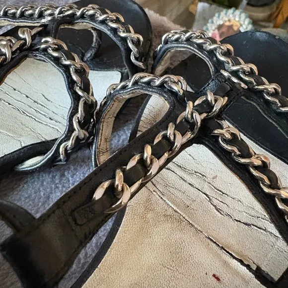 Chanel black leather sandals with silver chain